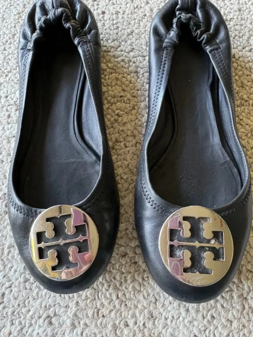 Tory Burch Reva Black Leather Ballet Flats Silver Logo Size 7.5 Quiet Luxury